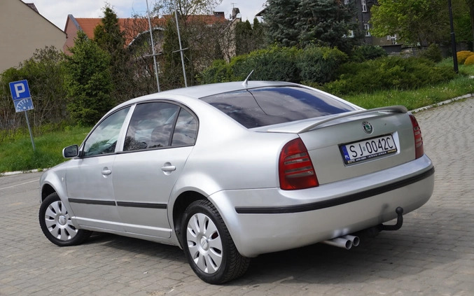 Skoda Superb cena 4999 przebieg: 256000, rok produkcji 2005 z Katowice małe 562